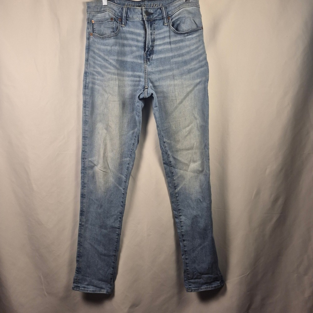 American Eagle Athletic Fit Mens 32x36‎ Light Wash  Airflex+ Stretch Jeans